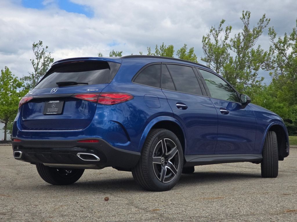New 2026 Blue Mercedes-Benz GLC 300 image 17