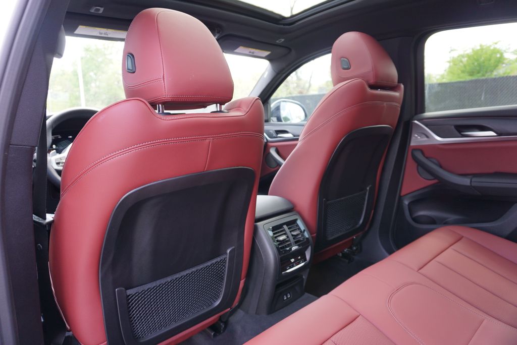 Thumbnail: 2024 BMW X4 - 15