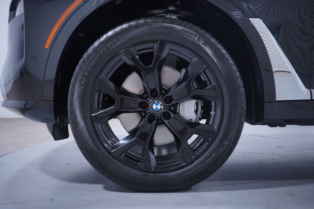 Thumbnail: 2025 BMW X7 - 2