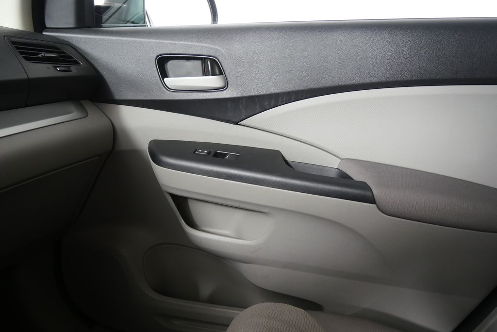 2014 Honda CR-V LX 28