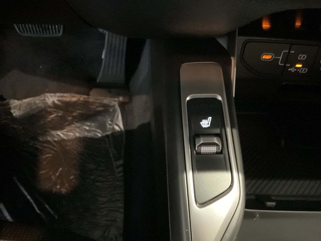 New 2026 White Kia S image 13