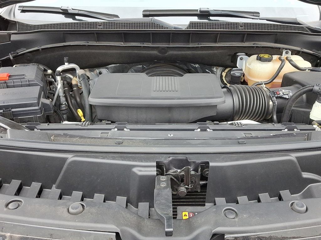 Thumbnail: 2022 Chevrolet Suburban - 32