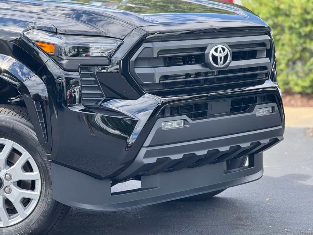 2025 Toyota Tacoma SR5 Double Cab photo 4