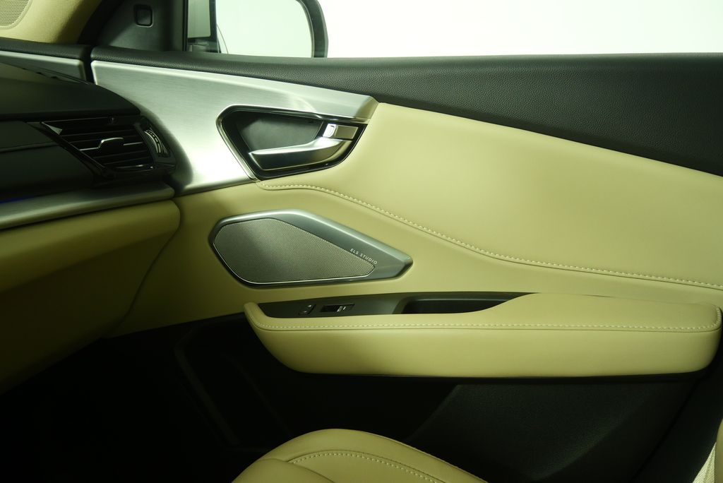 Thumbnail: 2023 Acura RDX - 30