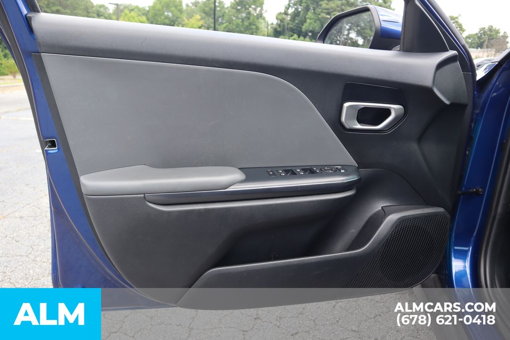 Used 2025 Blue Kia LXS image 15