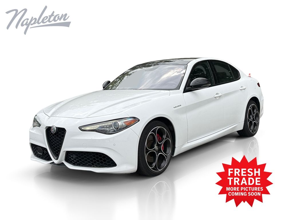  2022 Alfa Romeo Giulia Veloce AWD   