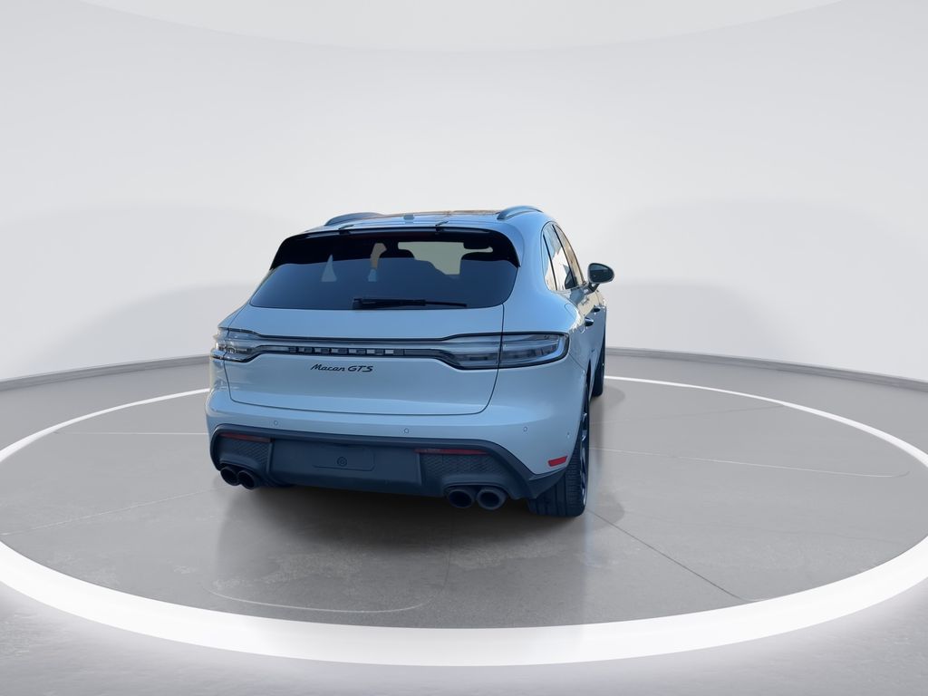Thumbnail: 2024 Porsche Macan - 7