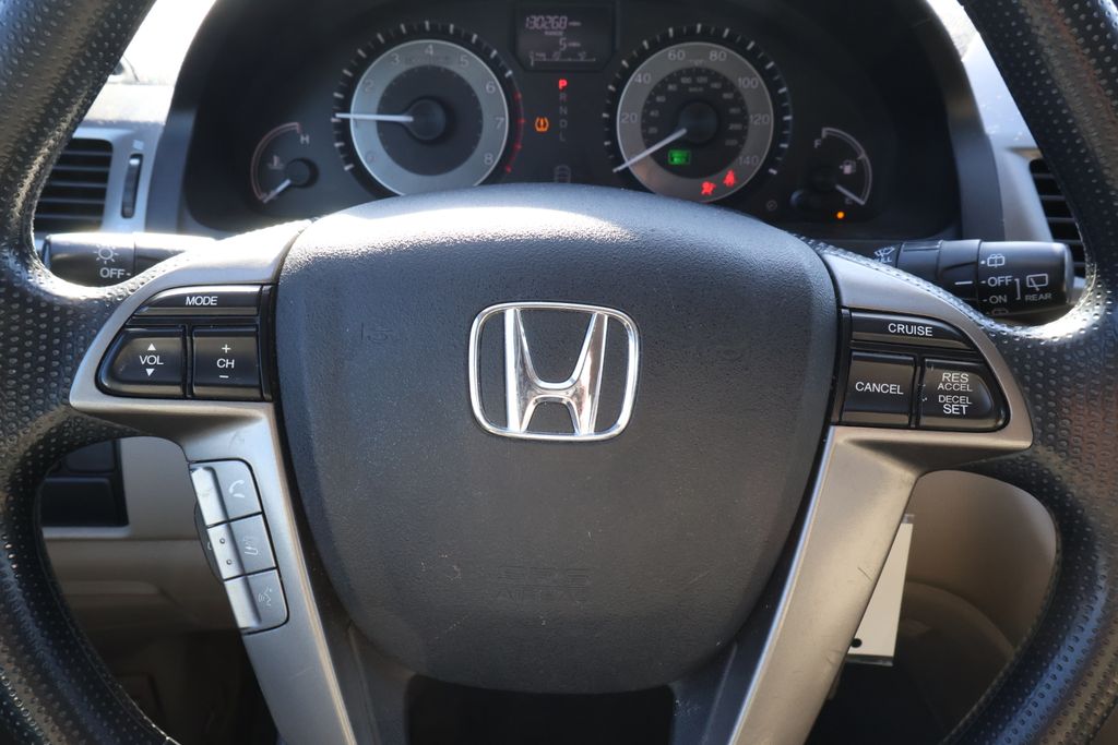 Thumbnail: 2016 Honda Odyssey - 17