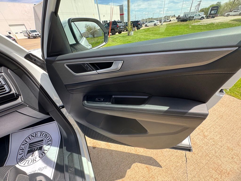 Used 2025 Volkswagen Atlas Cross Sport SUV