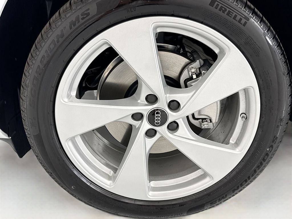 Thumbnail: 2026 Audi Q5 - 29
