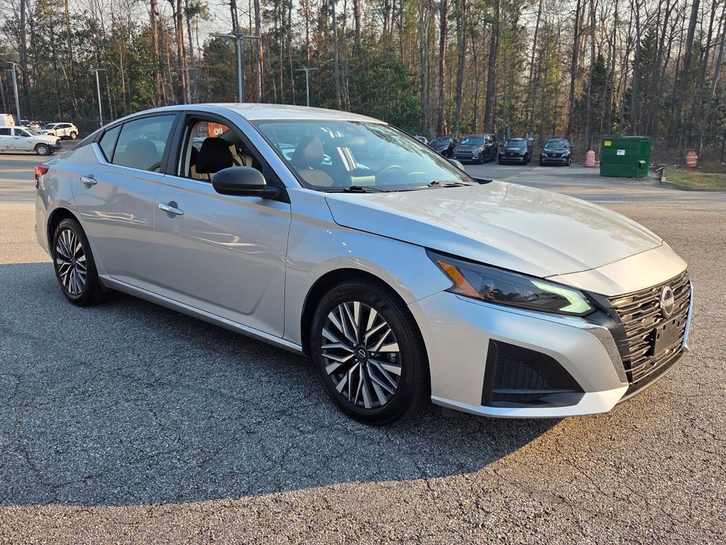 2024 Nissan Altima SV