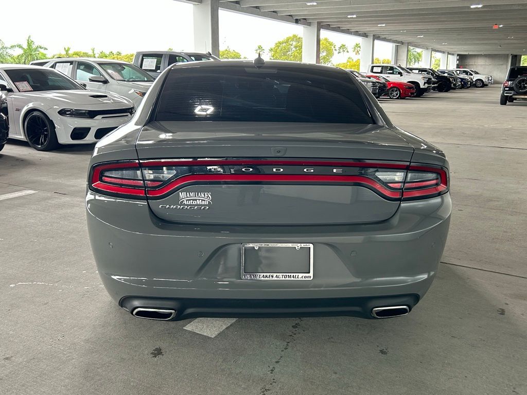 Used 2023 Destroyer Gray Clearcoat Dodge SXT image 6