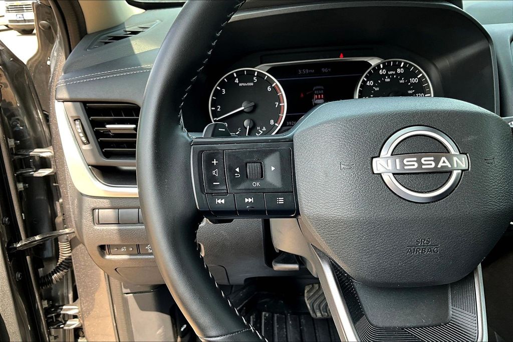 2025 Nissan Rogue SV - 11