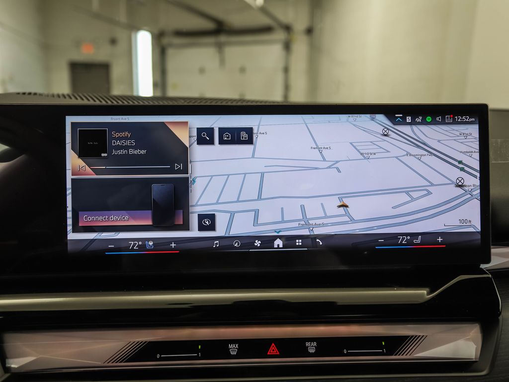 Thumbnail: 2026 BMW 5 Series - 16