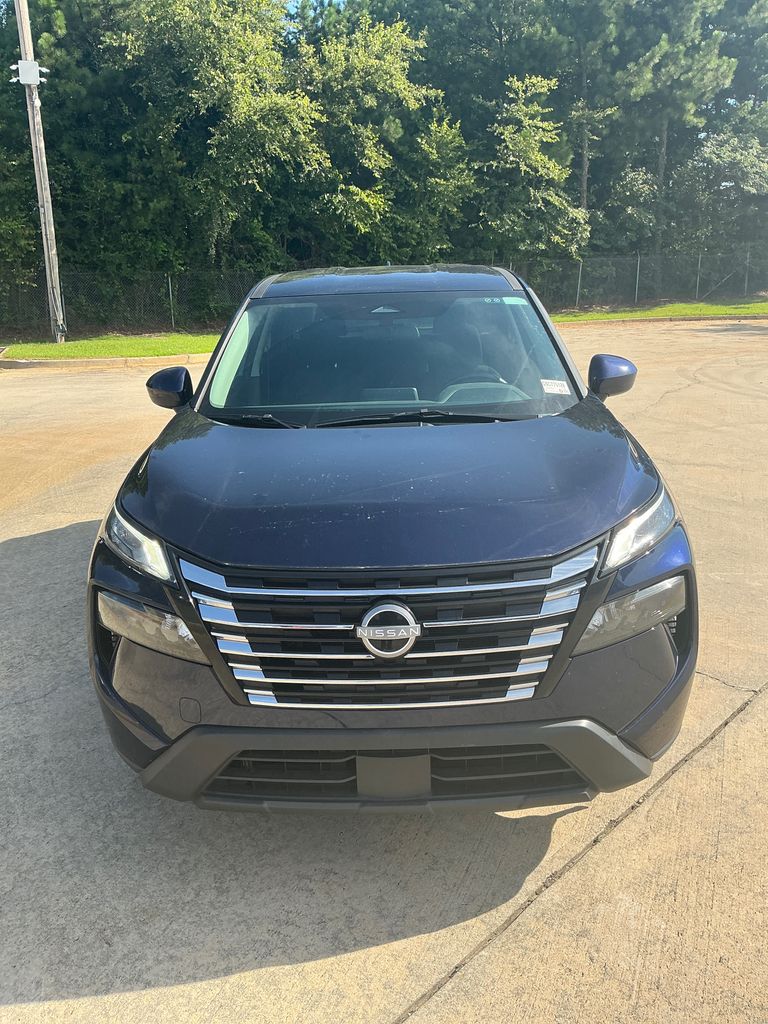 Used 2025 Blue Nissan SV image 6