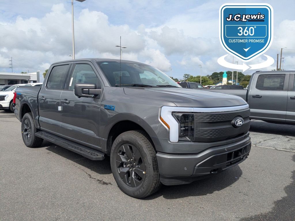 2025 Ford F-150 Lightning Flash