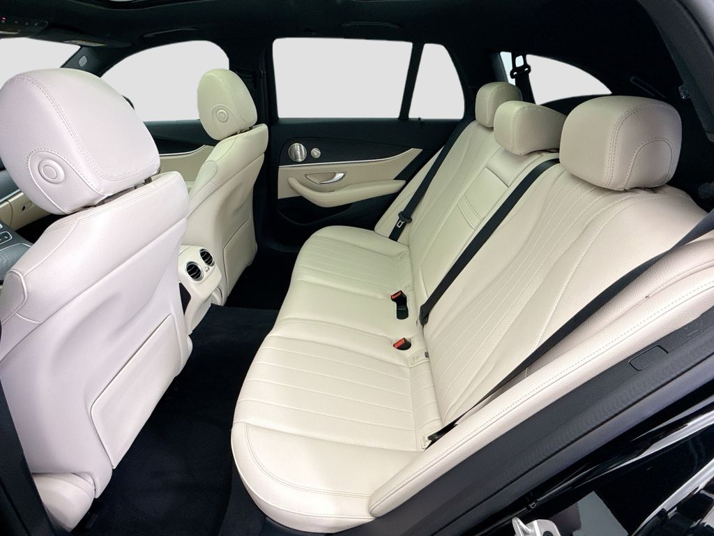 Thumbnail: 2023 Mercedes-Benz E-Class - 19