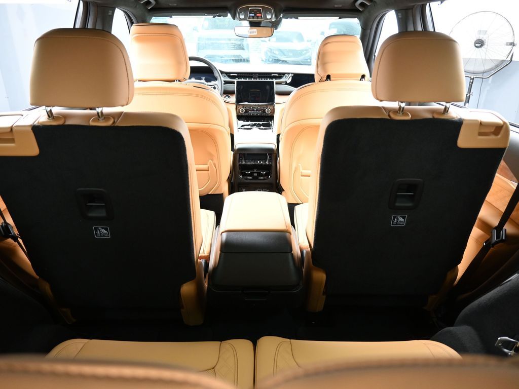 New 2025 Silver Zynith Jeep Summit image 42