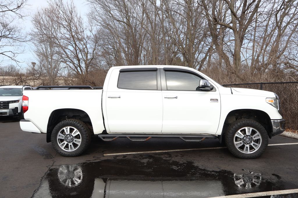 Thumbnail: 2019 Toyota Tundra - 9