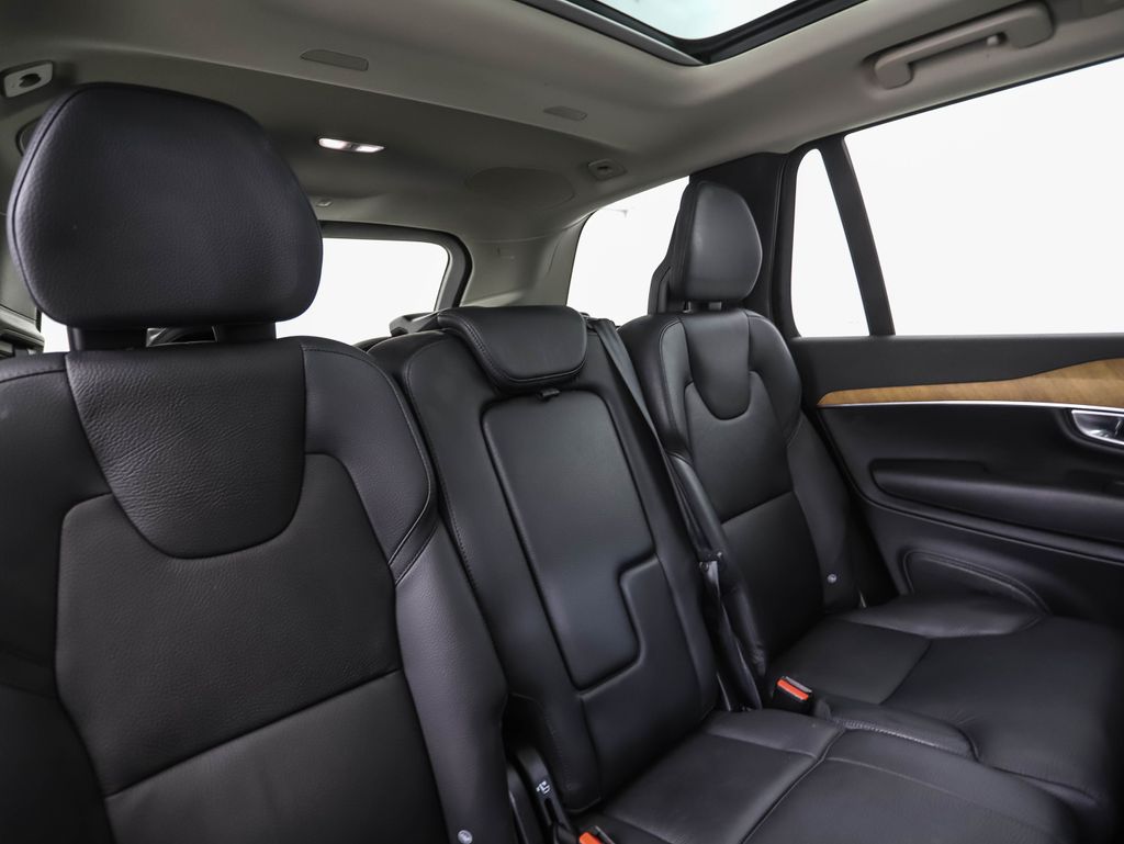 Thumbnail: 2023 Volvo XC90 - 30