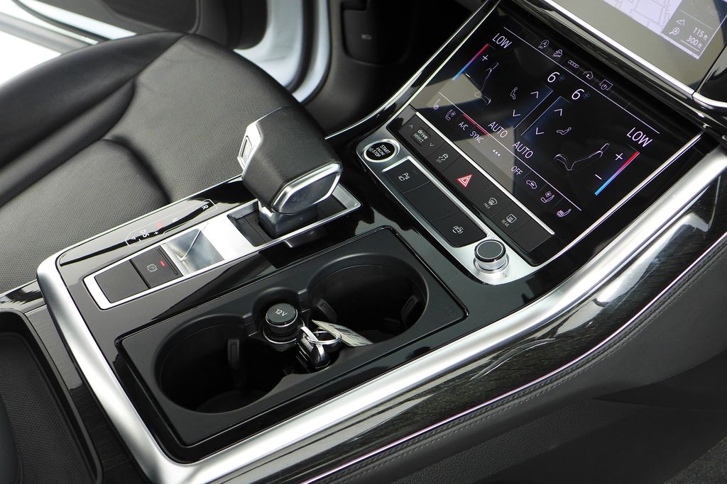 Thumbnail: 2023 Audi Q7 - 15