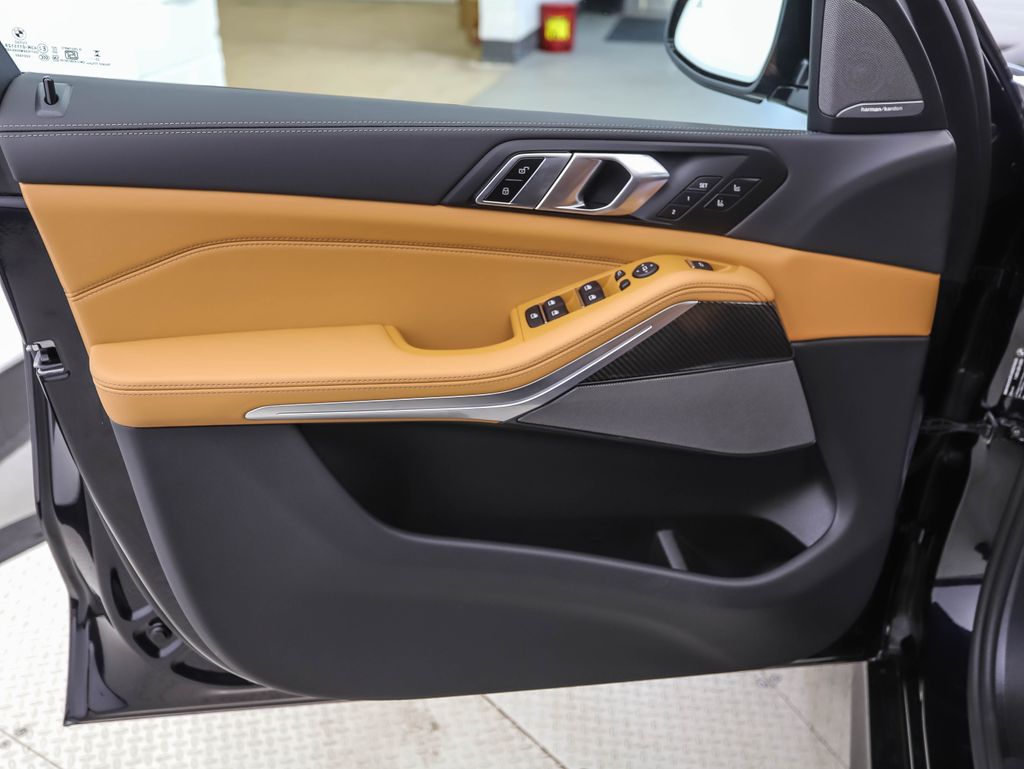 Thumbnail: 2026 BMW X5 - 9