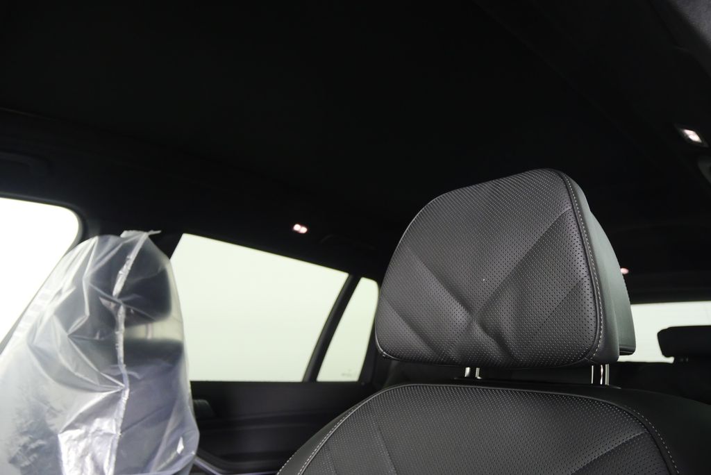 2026 BMW X7 xDrive40i 12