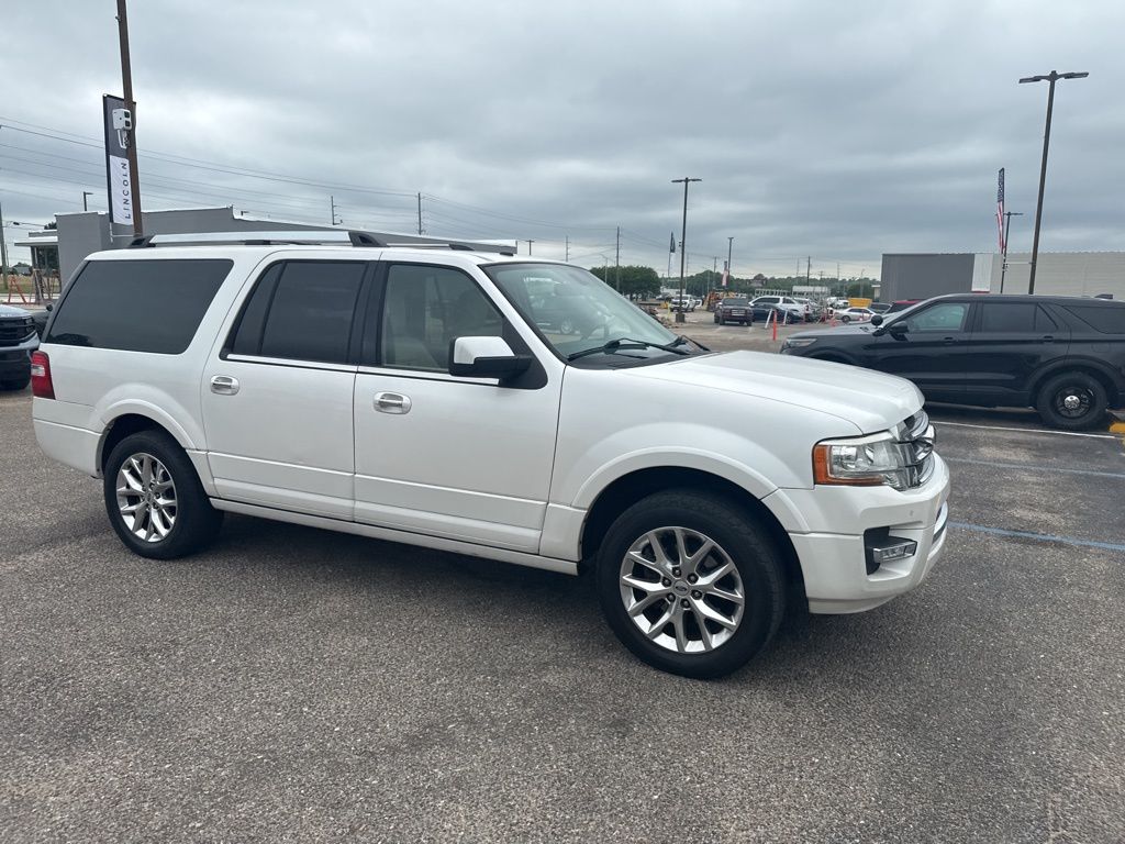 2017 White Platinum Metallic Tri-Coat Ford Expedition EL Limited RWD SUV