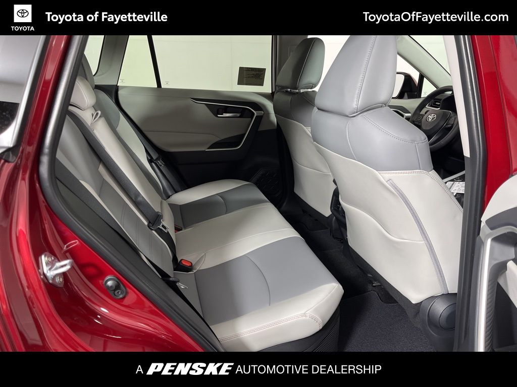 2025 Toyota RAV4 XLE Premium 13