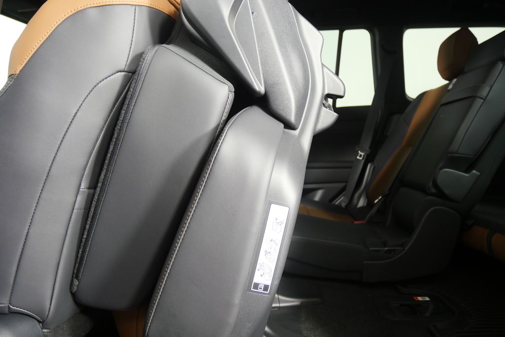 Thumbnail: 2025 Lexus GX - 17