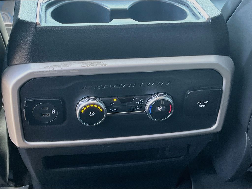 Used 2022 Blue Ford XLT image 26