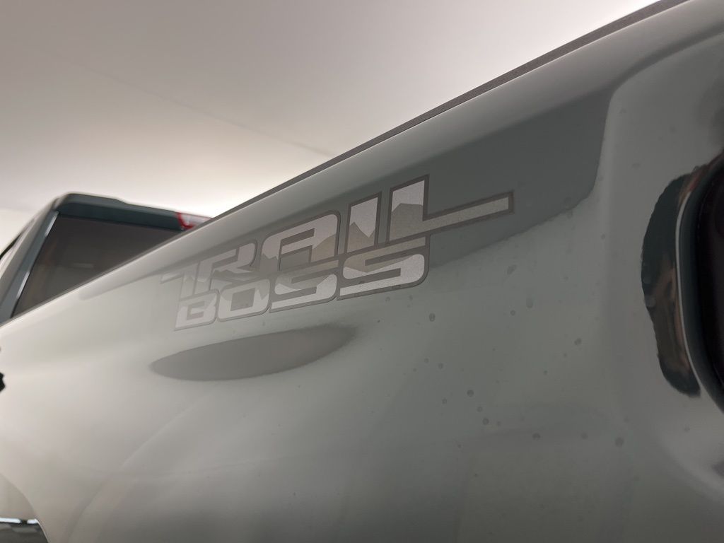 Thumbnail: 2026 Chevrolet Silverado 2500 - 25