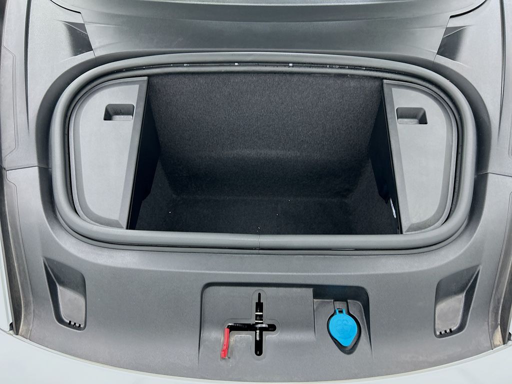 Thumbnail: 2020 Porsche Taycan - 28