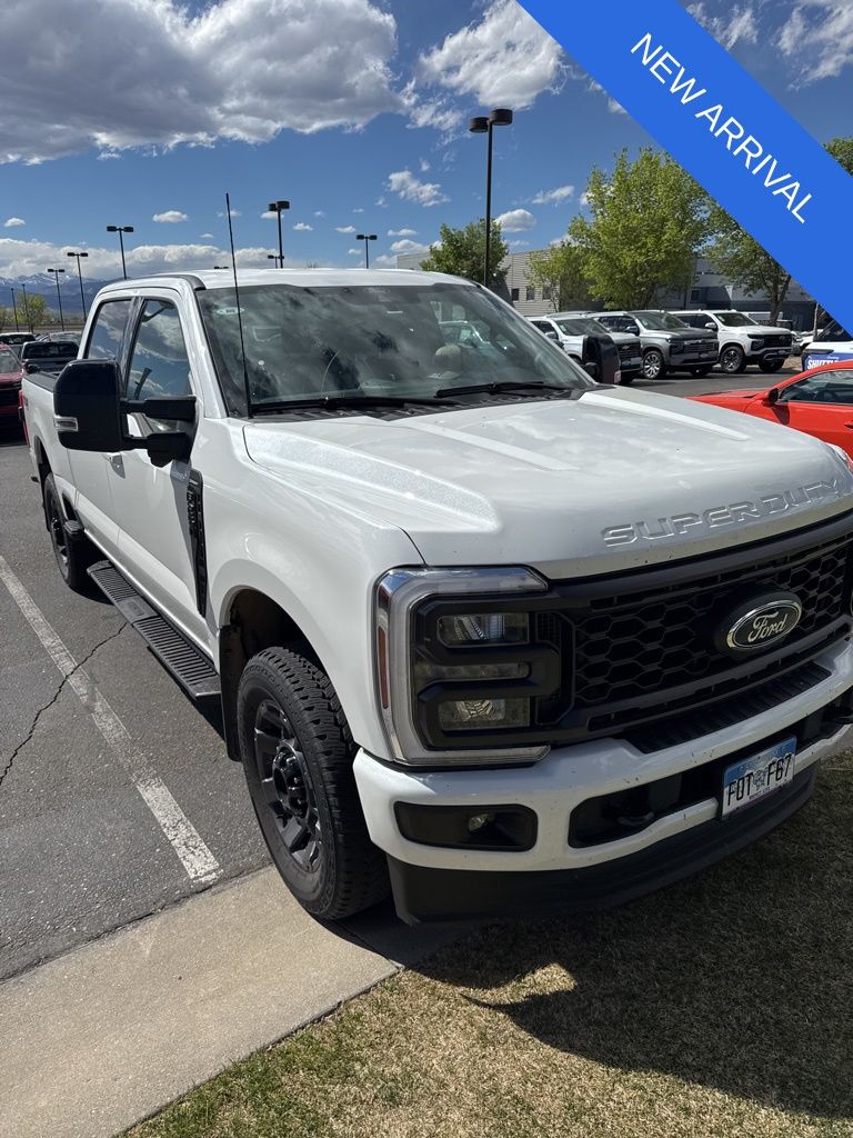 2024 Ford F-250 Super Duty Lariat Crew Cab 4WD