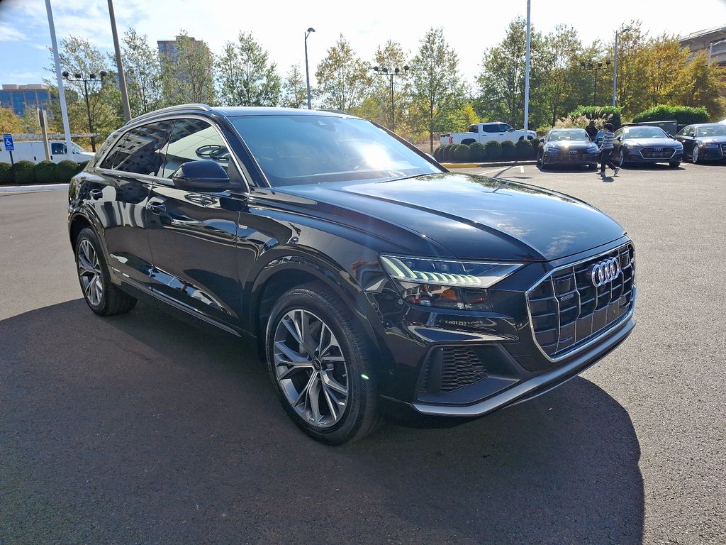 2023 Audi Q8 Premium Plus 3