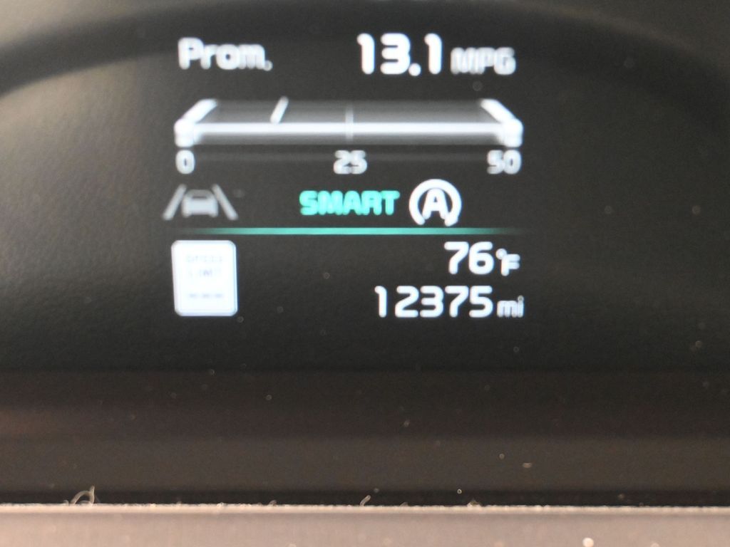 Used 2024 Glacial White Pearl Kia S image 31