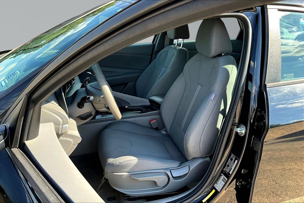2021 Hyundai Elantra SE Black at DeMontrond Gulf Freeway