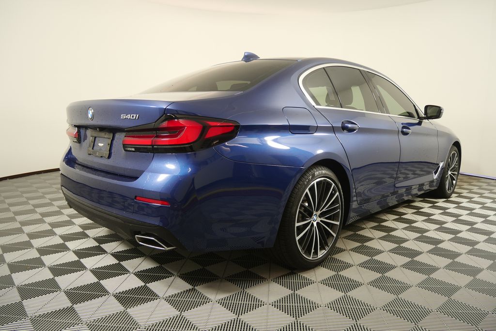 Thumbnail: 2023 BMW 5 Series - 3