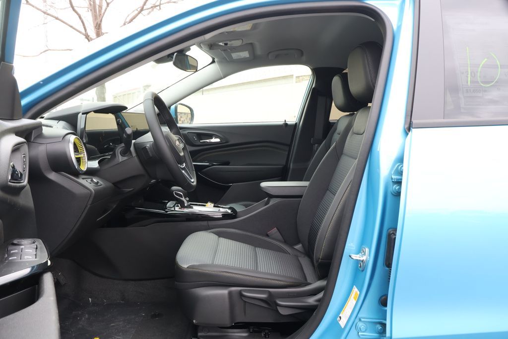 Thumbnail: 2026 Chevrolet Trax - 14