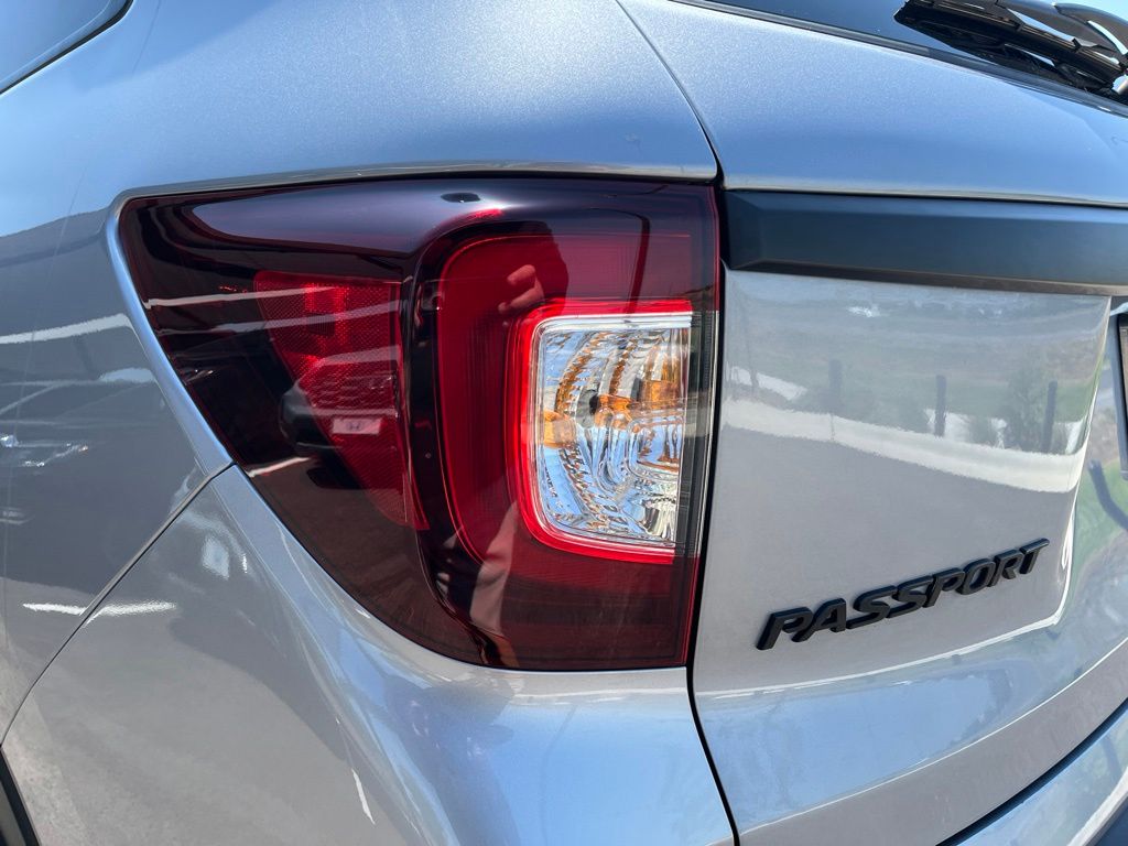 Thumbnail: 2023 Honda Passport - 7