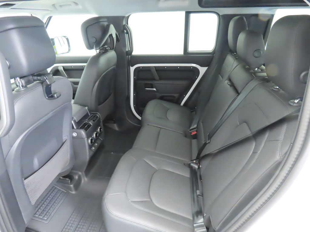 Thumbnail: 2025 Land Rover Defender - 20