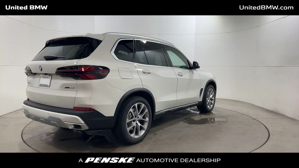 Thumbnail: 2026 BMW X5 - 8