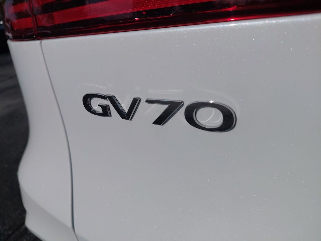 Thumbnail: 2026 Genesis GV70 - 11