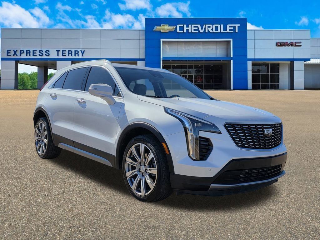2023 Cadillac XT4 Premium Luxury AWD