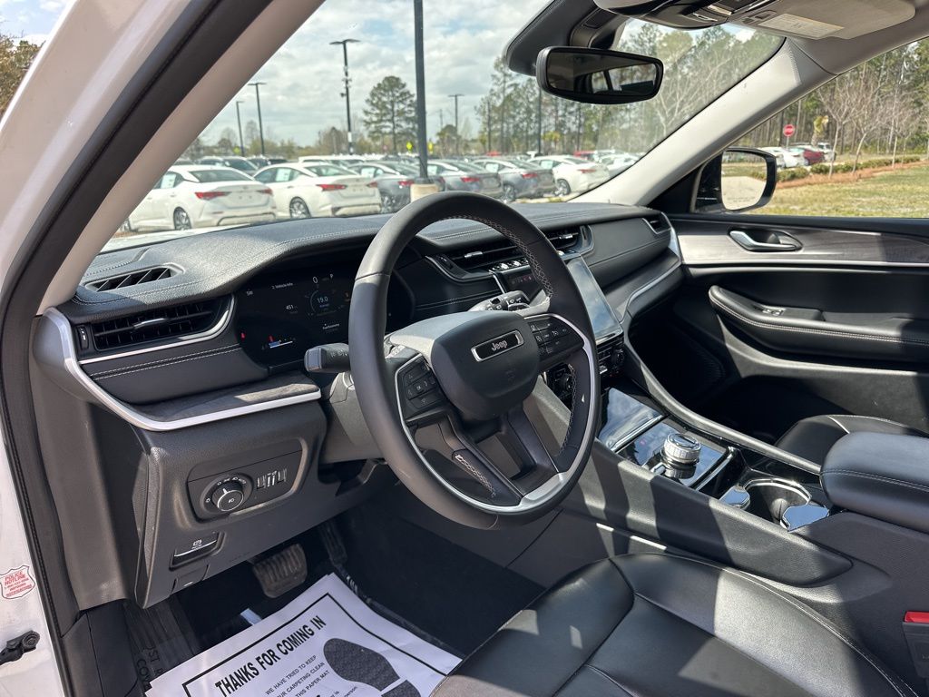 2023 Bright White Clearcoat Jeep Grand Cherokee Limited 4X4 SUV