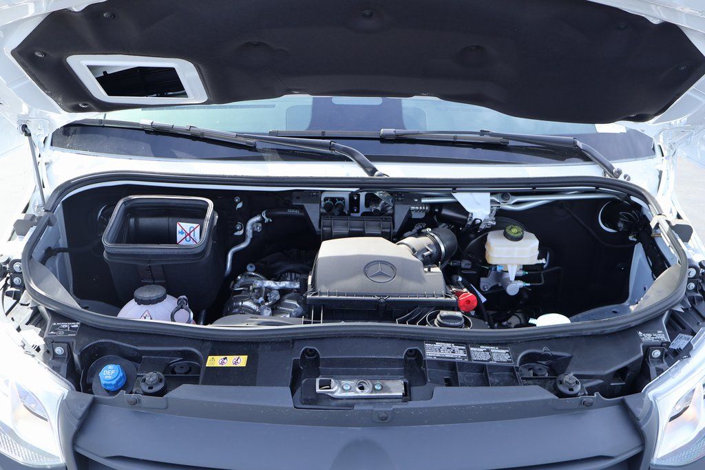 Thumbnail: 2025 Mercedes-Benz Sprinter - 9