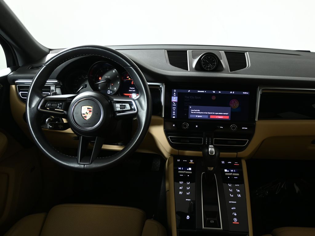 Thumbnail: 2024 Porsche Macan - 17