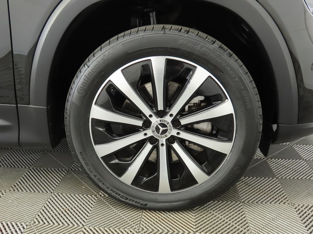 Thumbnail: 2022 Mercedes-Benz GLB - 31