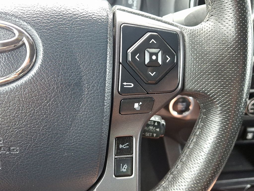 Thumbnail: 2019 Toyota Tacoma - 22