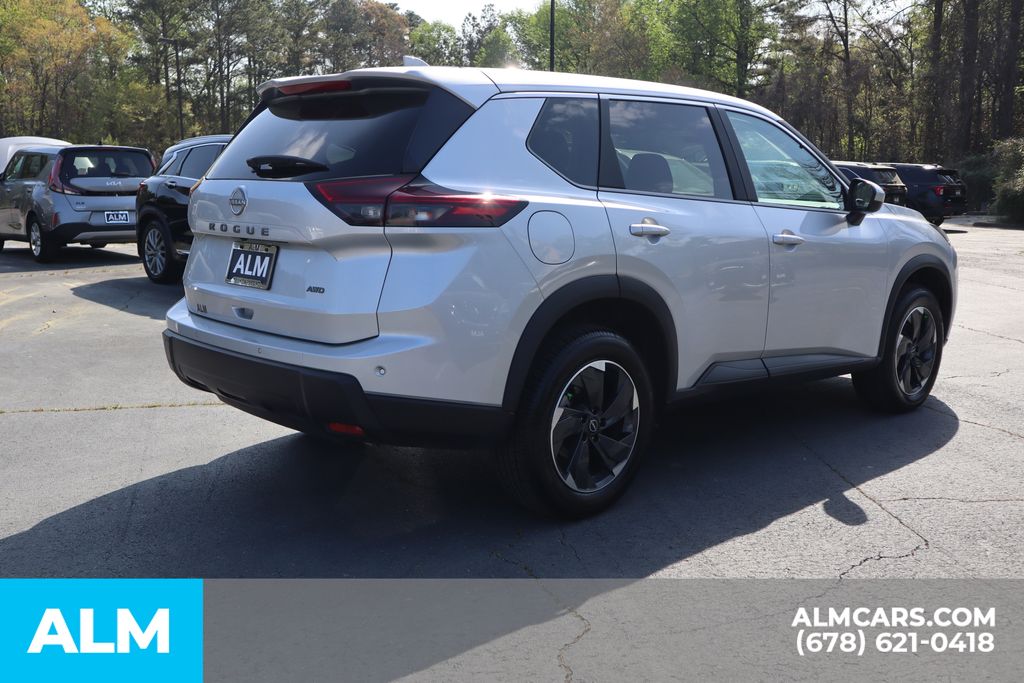 Used 2025 Silver Nissan SV image 6
